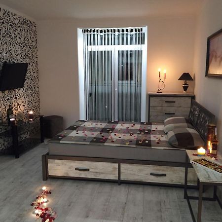 Home In Center With Jacuzzi อิวาโน-ฟรานกิฟสเก ภายนอก รูปภาพ