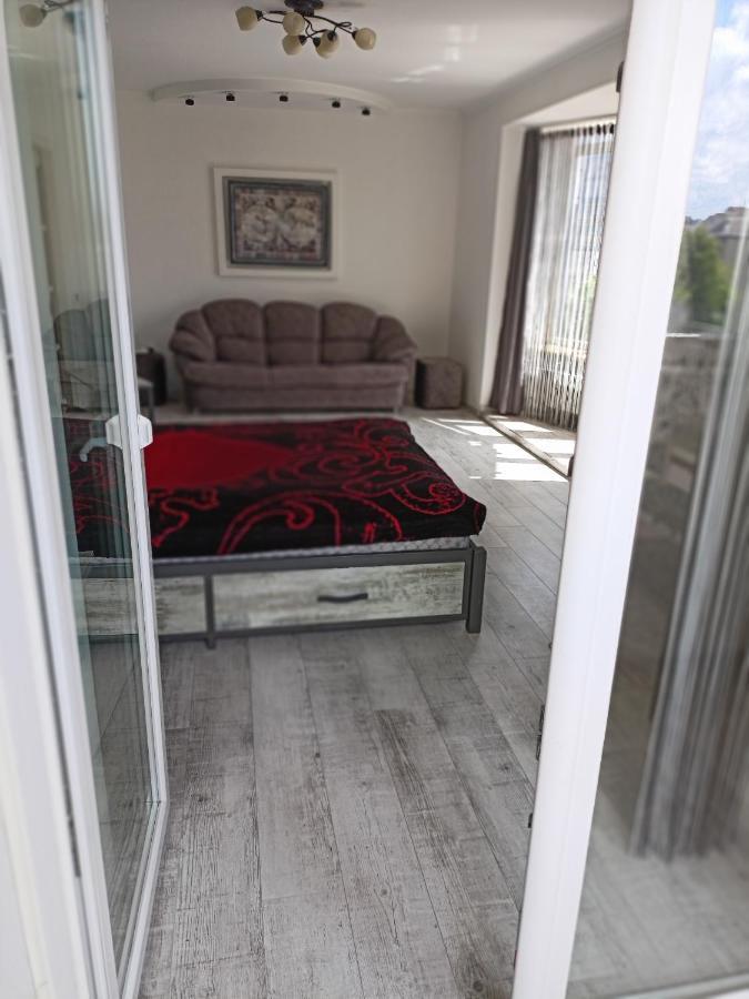 Home In Center With Jacuzzi อิวาโน-ฟรานกิฟสเก ภายนอก รูปภาพ